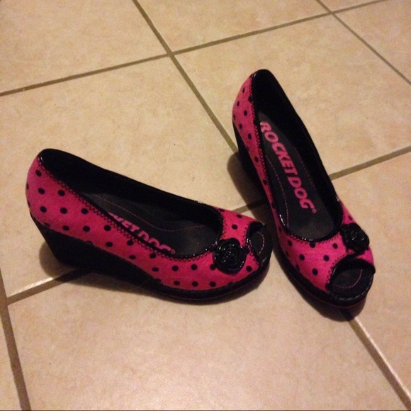 Rocket Dog hot pink wedges size 8