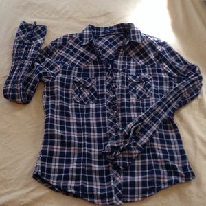 Adorable Gap plaid long sleeved top, ruffle detail
