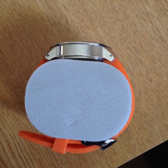 Orange swatch watch - Picture 4 of 4