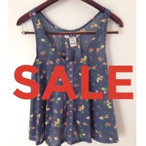 Floral sleeveless top