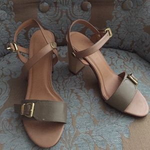 Brand new heels 👍
