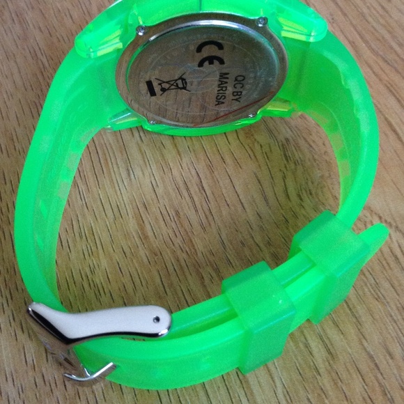 Lime green Tendence watch - Picture 2 of 3