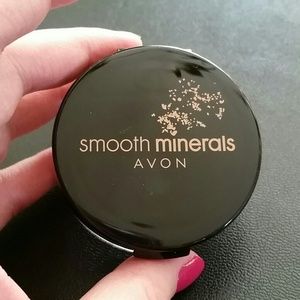 Avon smooth minerals foundation