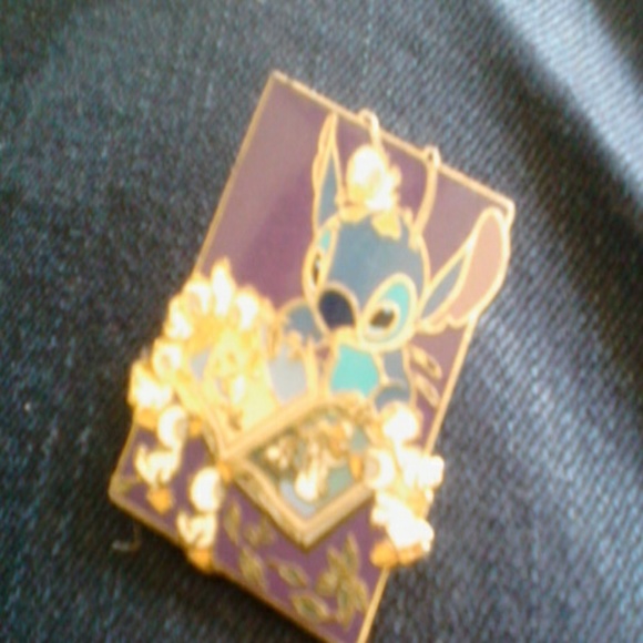 Disney's Lio & Stitch pin