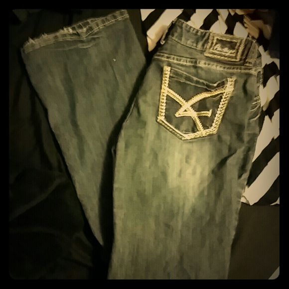 Dark wash bootcut Jeans!