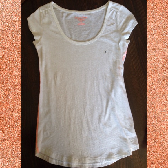 American Eagle top