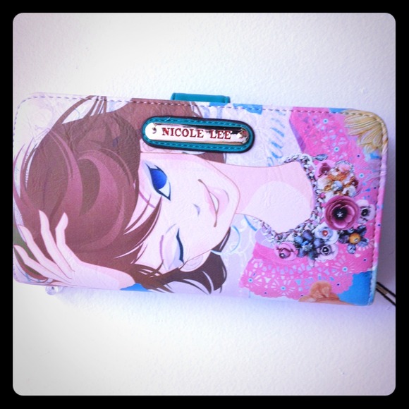 Nicole Lee wallet