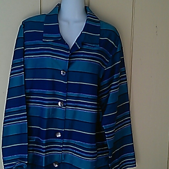 Picture 3  is true colors Chico`s size 2  (14)