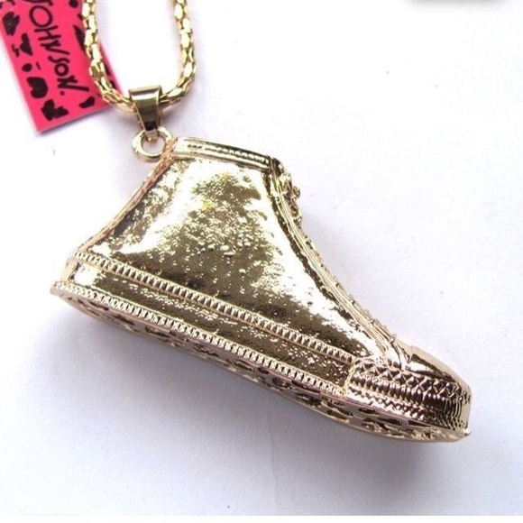 shiny shoes pendant Necklace - Picture 3 of 4
