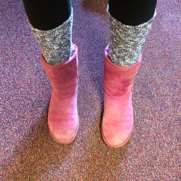 Pink uggs size 6