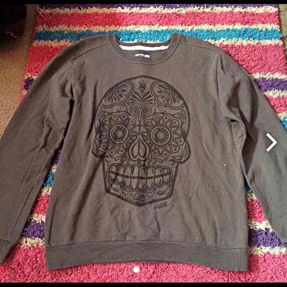 HOT TOPIC SKULL SWEATER