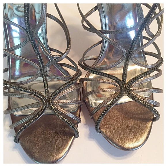 Badgley Mischka Strappy Metallic Pewter Heels - Picture 6 of 7