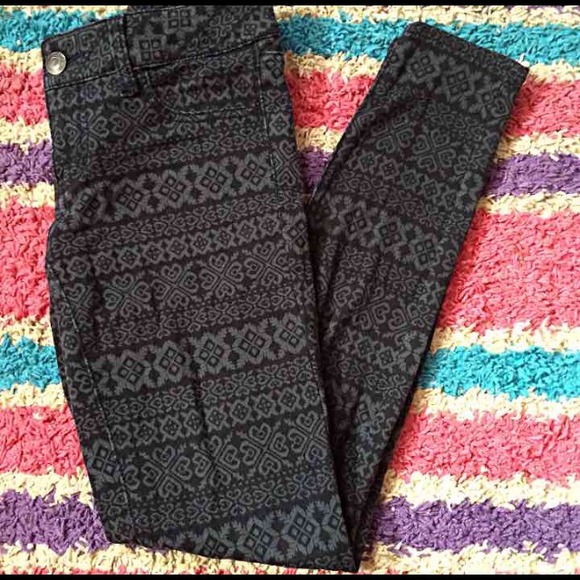 ! FINAL PRICE ! AMERICAN EAGLE TRIBAL JEGGINGS
