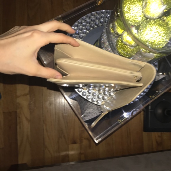 FERRAGAMO clutch: vintage - Picture 7 of 8