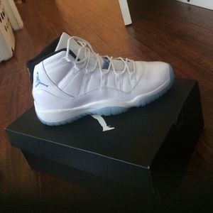 Jordan 11s columbias