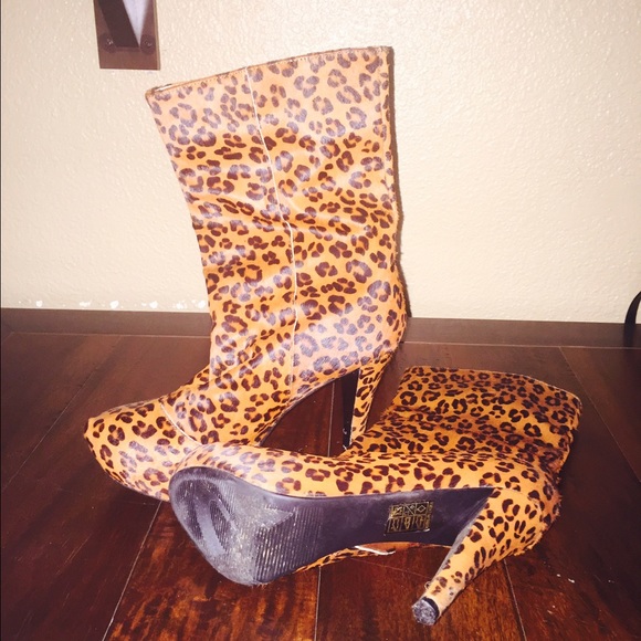 Leopard boots.. - Picture 4 of 4