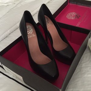 Vince Camuto Black Pumps