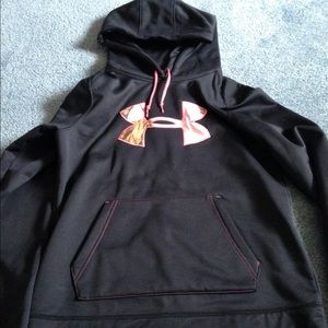 Black with pink Camo underarmour sweatshirt