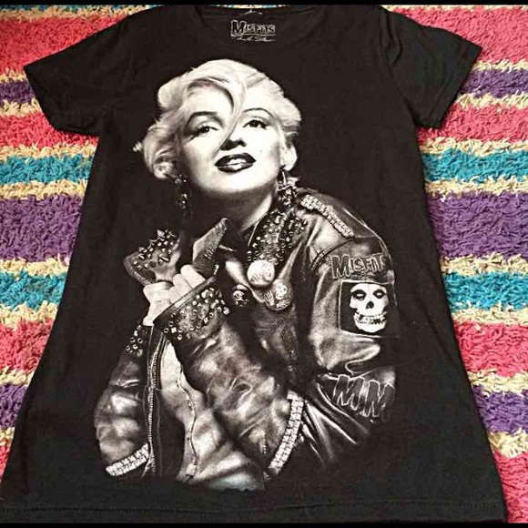 ! FINAL PRICE ! HOT TOPIC MISFITS SHIRT