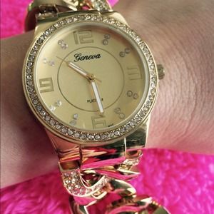 ✨💕 WATCH 💕✨