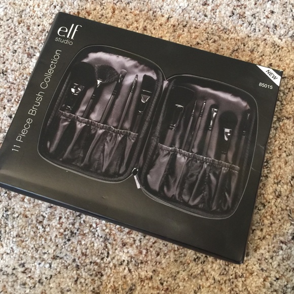 NEW Brush Set 🖤🎁 - Picture 3 of 4
