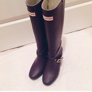 ️HUNTER plum 7.. Price is firm