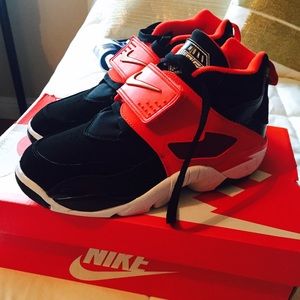 Air diamond turf nikes. Unisex