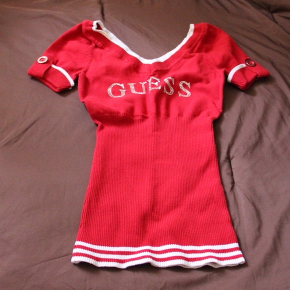 guess red top