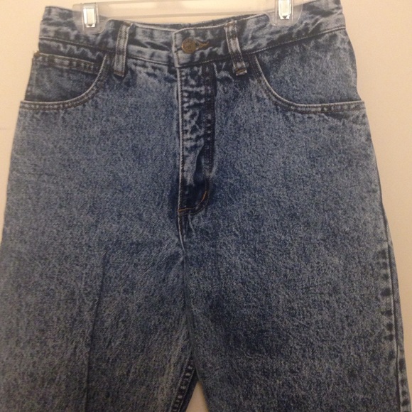 Vintage high waisted Guess jeans 👖💙