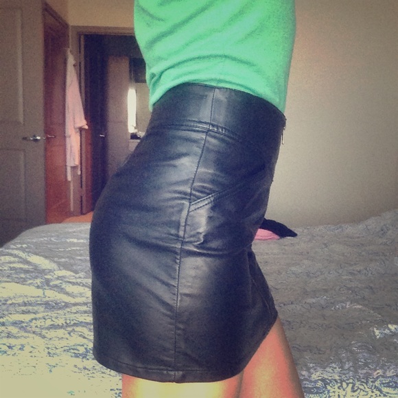 H&M Divided leather mini skirt