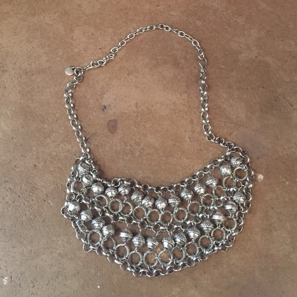 💥SOLD💥Silver statement necklace