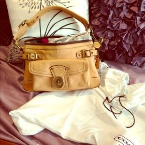 AUTHENTIC Coach leather shoulder bag