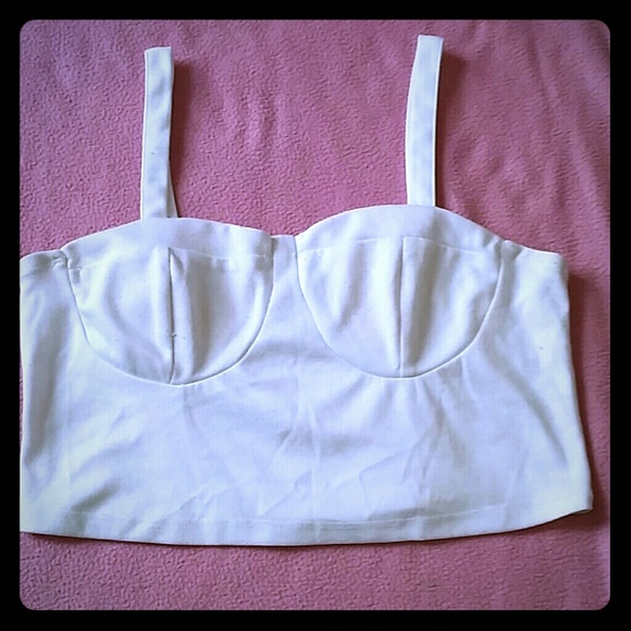 White Boosti? Crop Top Style - Picture 1 of 1