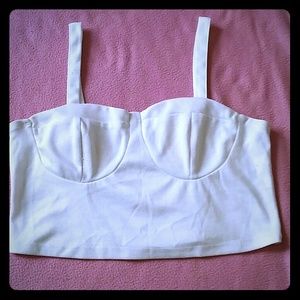 White Boosti? Crop Top Style