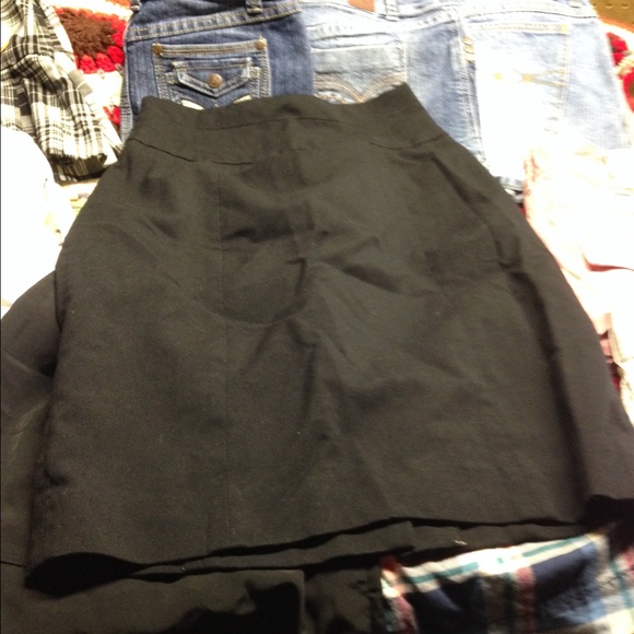 Black H & M Pencil Skirt