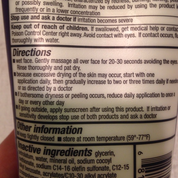 Breakout control Acne cleanser - Picture 3 of 3