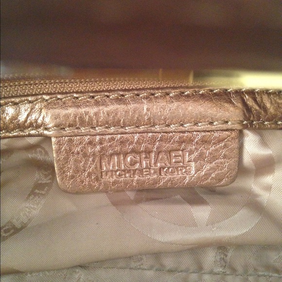 🎉FINAL&FIRM🎉Michael Kors Bronze Leather Clutch - Picture 4 of 4