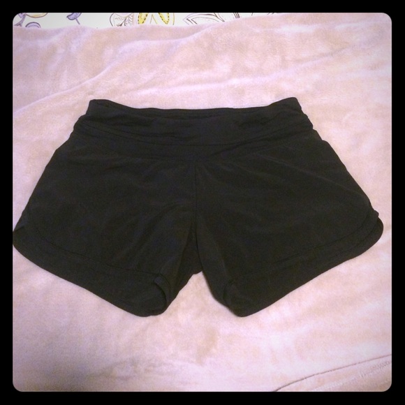 Reserved!!!! Lululemon black Groovy run shorts
