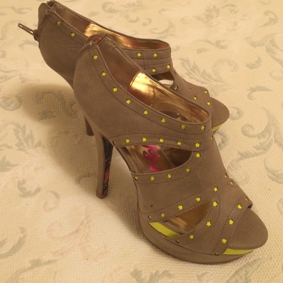 Betsey Johnson Shoes - Betsey Johnson's Betseyville Taupe Heels