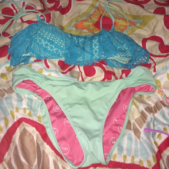 🚫TRADED🚫VS PINK Mint Green Flounce Swimsuit