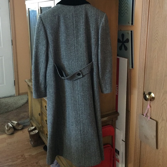 Long coat - Picture 4 of 4