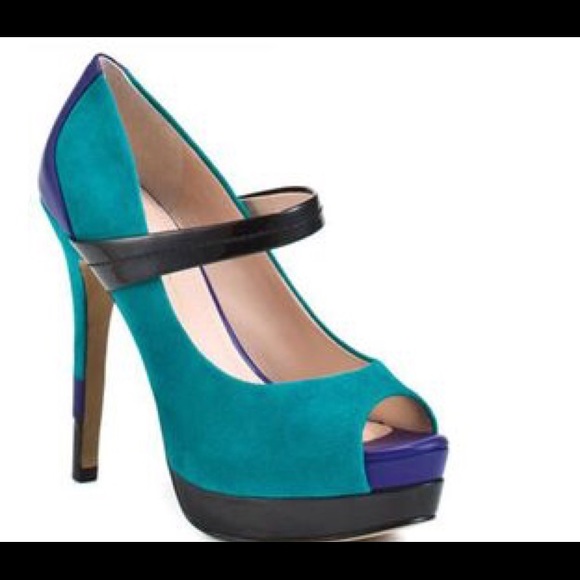 Jessica Simpson heels