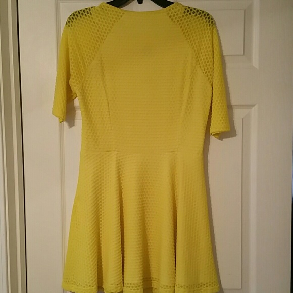 Cute and Bright Gianni Bini Dress! - Picture 3 of 3