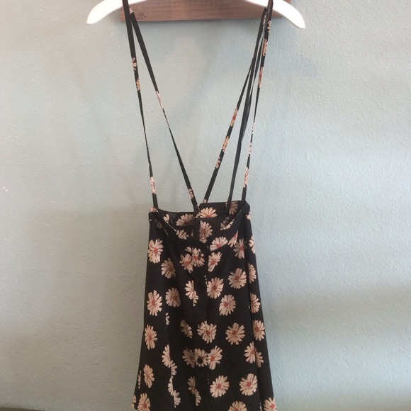 Flower skirt size medium - Picture 1 of 3