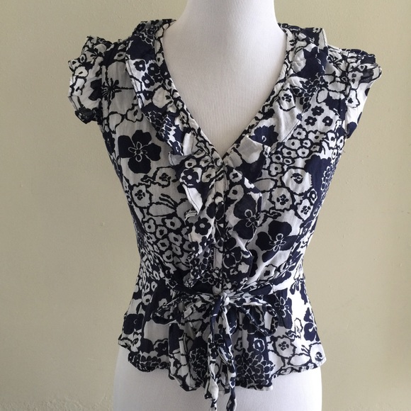 Belted ruffle top! - Picture 3 of 3