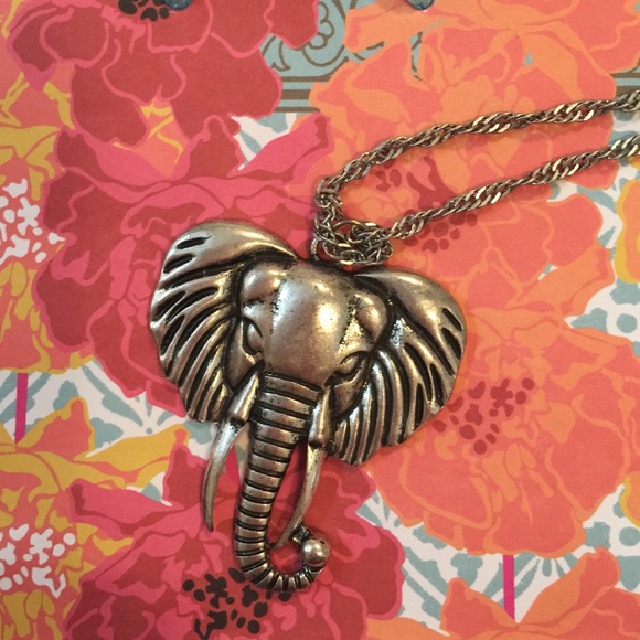 Elephant Pedant Necklace