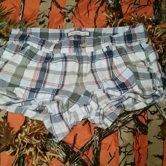 A&F size 6 shorts