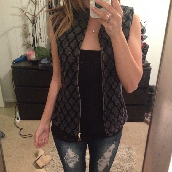 ️❗️SOLD❗️Gray velour vest, NWT