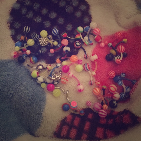 Lots of belly rings !! 5 for 10!