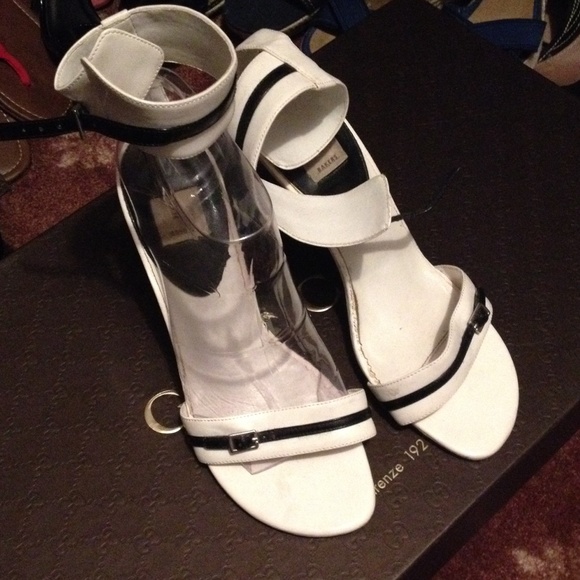 Black-and-white baker hi heels sandal